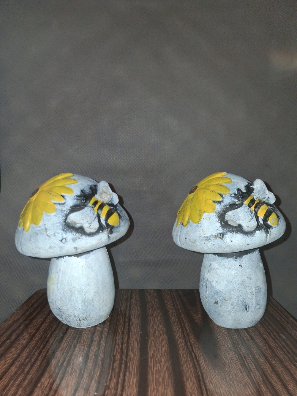 Decorative Mushroom Figurines with Yellow Daisy & Bee - Set of 2